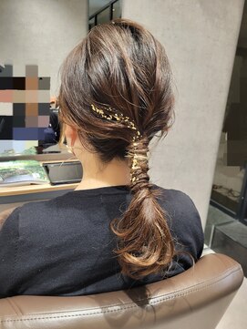 リップル(Ripple) 【海浜幕張 Ripple】金箔をあしらったタイトポニー