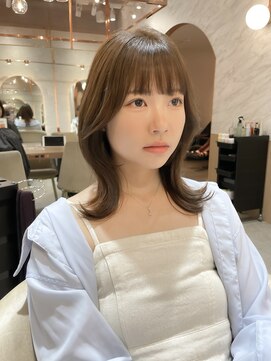 ロンド エスポワール 錦糸町(Lond espoir) 斜めバングデザインカラーグレージュ【韓国ヘア/顔まわり】