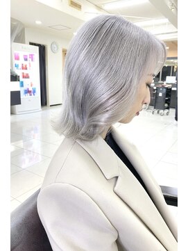 ランズ(LANDS) シルバーカラー 【韓国ヘア 大阪 梅田】