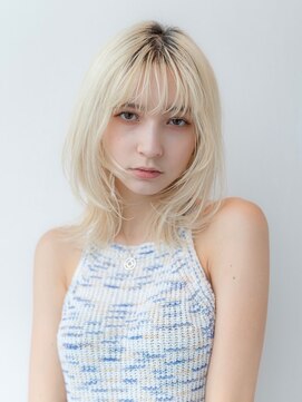 イオ 本厚木(io) レイヤーカットくびれミディアムハイトーン似合わせカット小顔