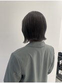 グレーアッシュ　透明感グレージュパツッとボブ