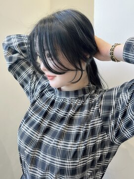 バイオレット ナゴヤ(Violet Nagoya) 顔まわりカット センター分け おくれ毛 前髪カット