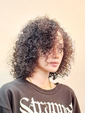 パンプキン 強めスパイラルパーマ