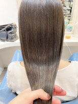 ウーロス(uros.)&nbsp;艶髪☆アッシュブラウン