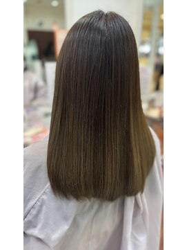 ラディシュ さがみ野(RADISH) 20代30代40代髪質改善カラーオリーブベージュ艶感ストレート