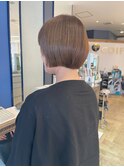 赤み消しベージュカラー！ぱつっとミニボブ