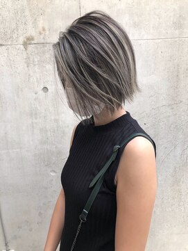 メリー(merry craftsman's factory) 外国人風バレイヤージュ、ハイライトカラー、シャドールーツ