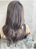 グレージュ×くびれレイヤーミディアム