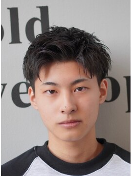 ノーエン(noen) 佐賀メンズベリーショート刈り上げフェードツーブロック韓国