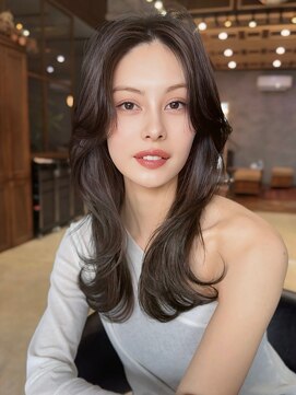 ロンドカスティーヨ 四日市(Lond castillo) 外ハネくびれ　韓国　レイヤー　艶髪　髪質改善　黒髪