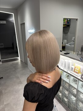 ナンバー 竪町(number+) ホワイトベージュハイトーン外国人風透明感大人可愛い韓国