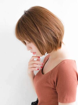 ルティア 池袋(Lutia) 菱形ふんわりショートヘア