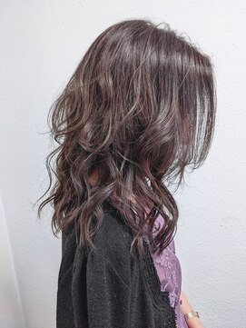 ジェナ(Jena) ウルフレイヤー×ブロッサムピンク