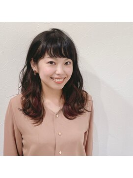 ハク(haku.) ロングウェーブ インナーカラーピンク