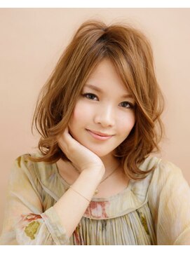 タヤ シァル鶴見店(TAYA) ２０代３０代４０代大人かわいい小顔ひし形外ハネミディアム