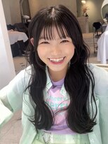 ティア(Tia.)&nbsp;（韓国ヘア/キッズカット/ロングヘア/前髪/サイドバング/小顔）