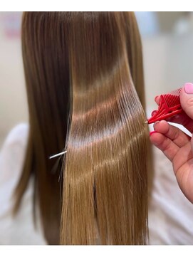 エミュスト(Emuest) 柔らかい質感◯髪質改善トリートメント