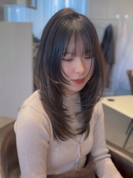 ケリーアン 太田(kelly.un) ハイレイヤーカット / お顔周りレイヤー / グラデーションカラー