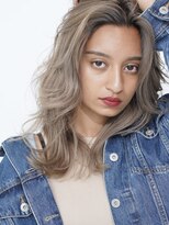 サニー 渋谷(SUNNY)&nbsp;バレイヤージュ、ハイライト、レイヤーカット、グレージュ