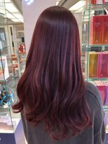 ラシェンテ 旧居留地(La Sente)&nbsp;深みワインレッドが際立つ艶ロングヘア