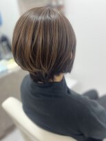 アミカ(Amica)&nbsp;白髪ぼかし×ショートボブ