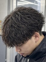 オーバル ジングウマエ(OVARL jingumae) 強め縦落ちツイストスパイラルパーマラウンドマッシュ