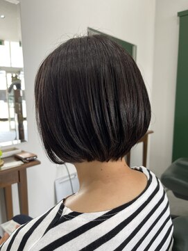 フー バイ セリナ(Fuu.by serina) ショートボブ×アッシュ