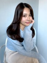 アム(amu)&nbsp;レイヤーロング/ツヤ髪/くびれヘア/顔まわりカット/韓国風ロング