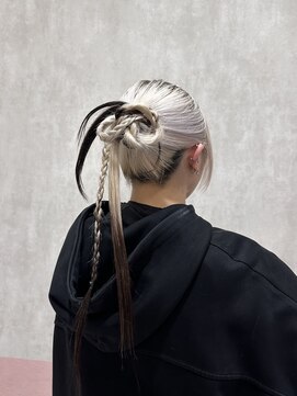 リー 梅田(Lee) タイトアレンジ/カチモリアレンジ/カチモリヘア/アップスタイル