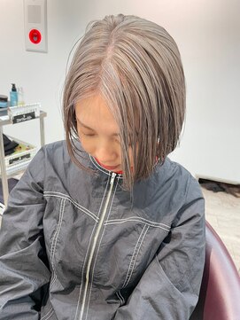 シャンプーボーイ セントラル 博多(SHAMPOO BOY central) ショート/ショートボブ/ハイライト/切りっぱなし/博多