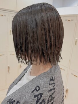 アッシュ 八王子店(Ash) 切りっぱなしボブ