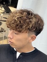 フィフスパーク(fifth PARK) 渋谷スペインカールラルフカール刈り上げ高めツーブロックメンズ