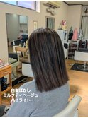 白髪ぼかしミルクティベージュハイライト