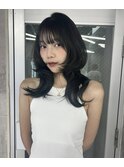 オリーブグレージュ×レイヤーカット×フォワード巻