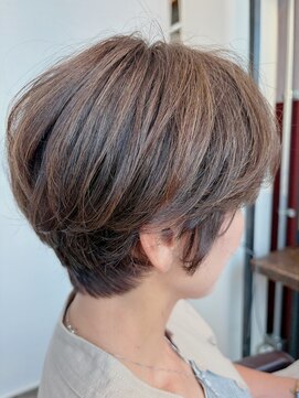ルーファス 恵比寿 渋谷(Ruufus) 40代50代大人ショートボブ/恵比寿渋谷/白髪ぼかしハイライト2609