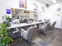 バーチュ 堺上野芝店(VIRTUE)の雰囲気（セット面３席で、カラーからエクステまで幅広く展開しています☆）