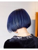 リラ ヘア サロン(rela hair salon)&nbsp;マニッシュボブ×ロイヤルブルー