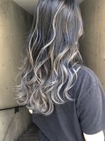 メリー(merry craftsman's factory) ハイライト、バレイヤージュホワイトブリーチグレージュ