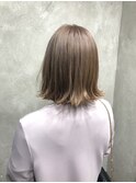 大人気の前下がりハイトーンボブ