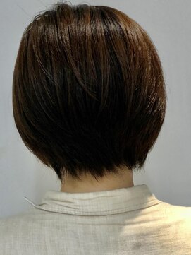 コム(com by neolive) チラ見せローライトボブ3