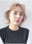 ボブレイヤー巻き_エアリーミディホワイトアッシュ_8284