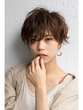テラス 茨木(Terrace) ふんわりショートカット！前髪ありくすみカラー10代20代30代40代