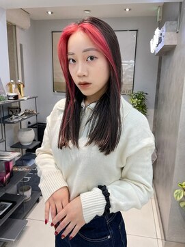 ヴェイン 渋谷(vain) 顔周りピンクレッド 個性派おしゃれヘア