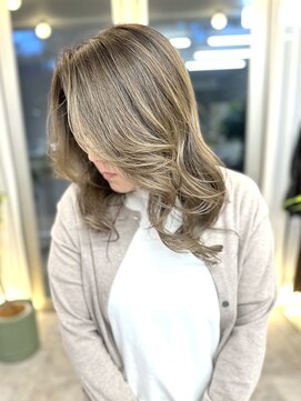 ヴレ(vrai) バレイヤージュ/シャドールーツ/エアータッチ