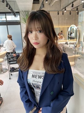 ロンドメリア 天神大名店(Lond Melia) ★斜めバングミディアムヘアグレージュカラーシルキーベージュ★