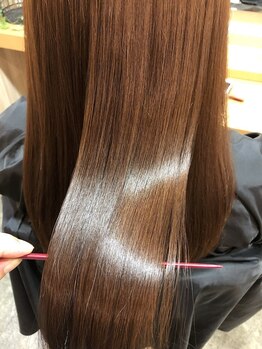 ヘアーサロン フラッパー(Hair Salon flapper)の写真/それぞれの髪質に合わせて、厳選したトリートメントを選択！さらツヤな髪をあなたに提供♪