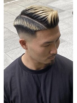 ドルクス 上野店(Dorcus) ハイトーンサイドパート　フェードが上手い店　上野　御徒町