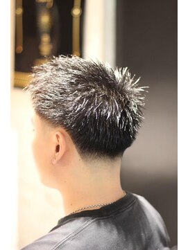 キングスマントーキョー 立川北口店(KINGSMAN TOKYO) アップバング / ツーブロック / スキンフェード 【立川】