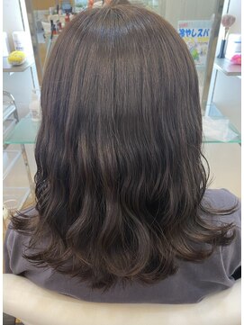 アンド(&) 大久保夏里奈