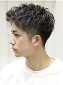 癖毛風刈り上げツーブロアイロンパーマショートバーバー